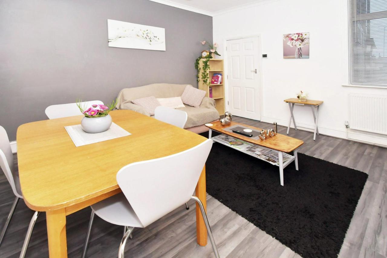 Townhouse @ Hanley Road Stoke Dış mekan fotoğraf